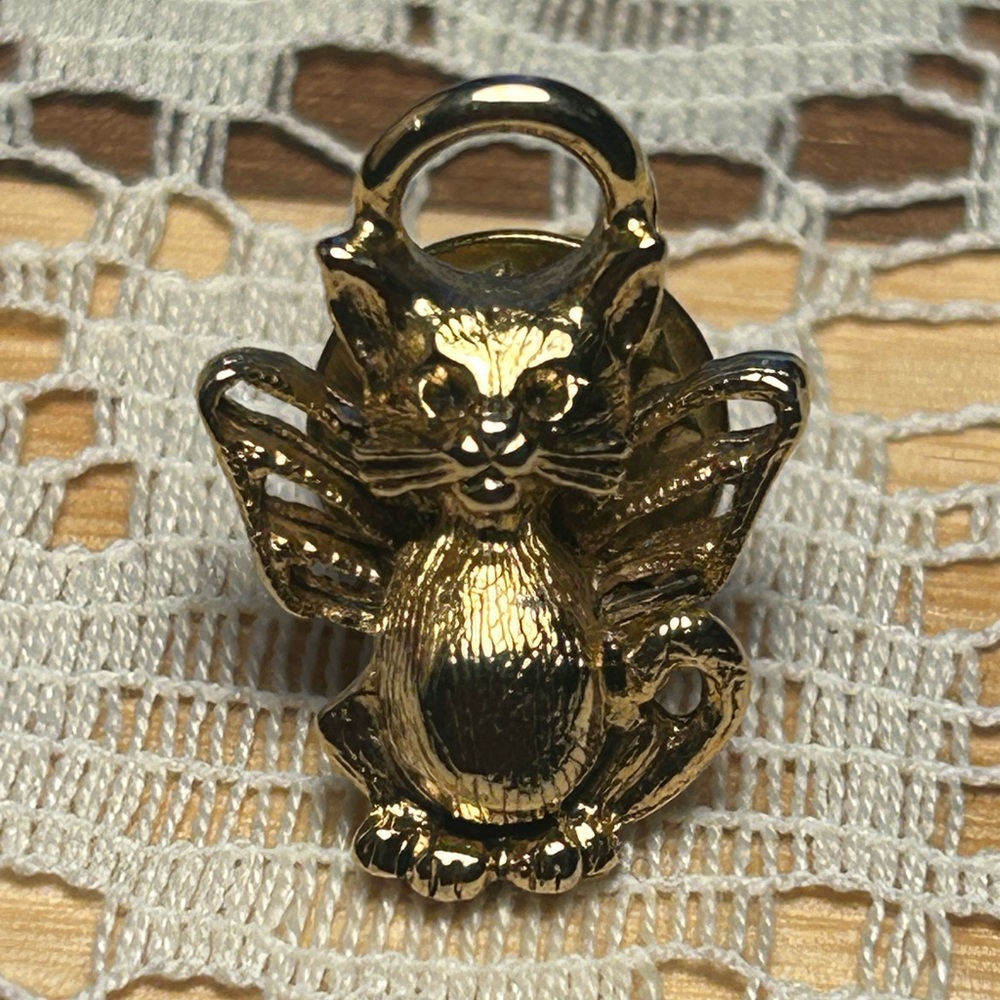 4/$20🌷🐈Whimsical Angel Kitty Cat Pin with Halo & Wings ❤️ Gold Tone🐈✨